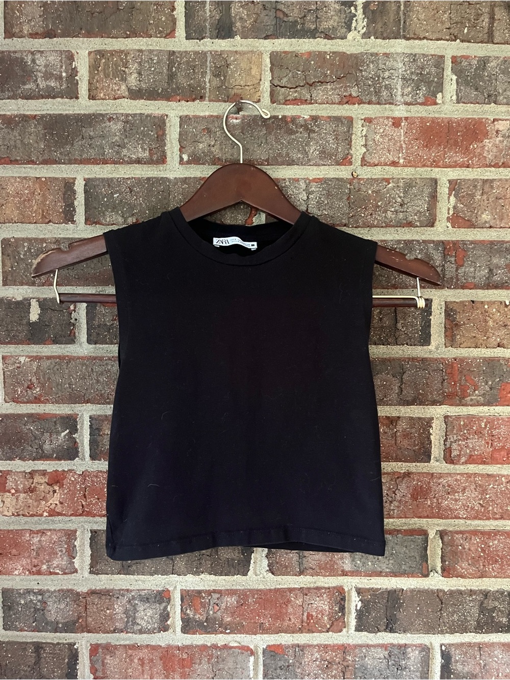 Zara Black Sleeveless Cropped Tank Top